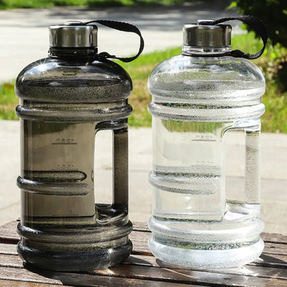 Training Sports Workout Drink Bottle 2L PETG Large Capacity Water Bottle Shaker Bottle with Handle Outdoor Gym Gallon Bottle