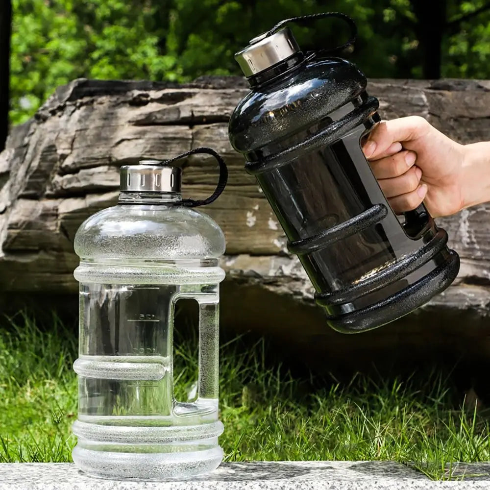 Training Sports Workout Drink Bottle 2L PETG Large Capacity Water Bottle Shaker Bottle with Handle Outdoor Gym Gallon Bottle